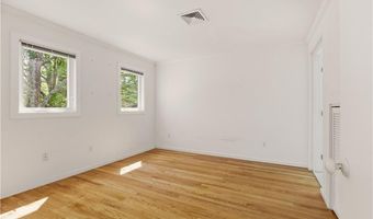 15 Hammersmith Rd 30A, Newport, RI 02840