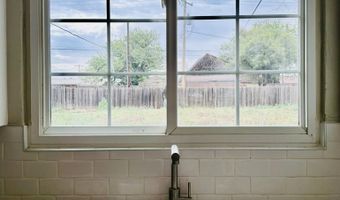 612 Lawrence St, Anton, TX 79313