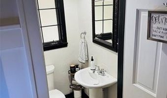 22601 W Main St, Armada, MI 48005