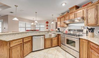 152 Summers Ln, Alice, TX 78332