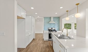 15800 SE WALLACE Rd, Milwaukie, OR 97267