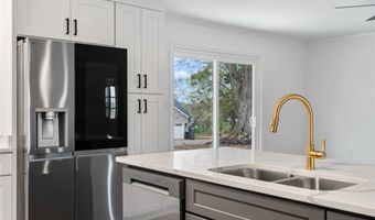 300 Woodlake Rd, Anderson, SC 29621