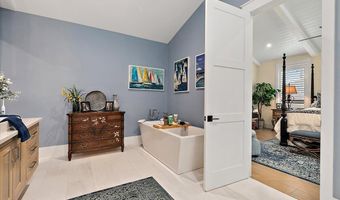 332 4TH St, Atlantic Beach, FL 32233