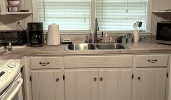 40 Bignon St, Barnwell, SC 29812