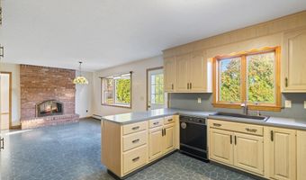 60 Hurlbutt Rd, Ledyard, CT 06335