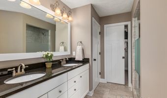 11325 Wake Dr, Allendale, MI 49401