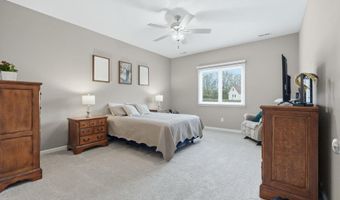 5329 Greyson Heights Dr, Auburn, IN 46706