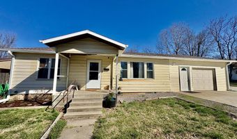 111 W Lee St, Aurora, MO 65605