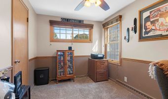 2200 S GREENVIEW St, Appleton, WI 54915