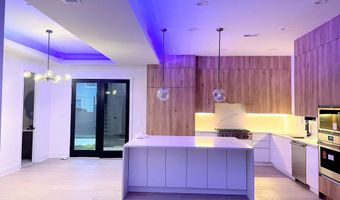 2007 S JOYCE St, Arlington, VA 22202