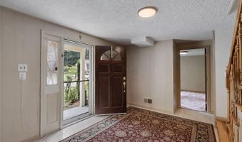 8418 STONE GATE Dr, Annandale, VA 22003