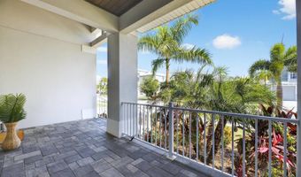 614 Pinckney Dr, Apollo Beach, FL 33572