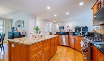 9 Taconic Dr, Amherst, NH 03031
