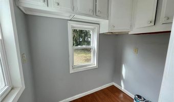 1072 Pitkin Ave, Akron, OH 44310