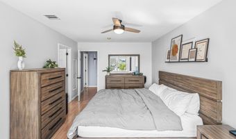 50 Yardarm Ct, Bayville, NJ 08721