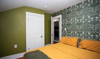 91 Ivy St, East Providence, RI 02914