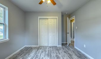 913 Virginia Pl, Bainbridge, GA 39819