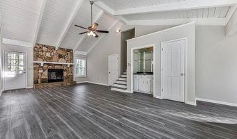 1400 Boxwood Trce NW, Acworth, GA 30102