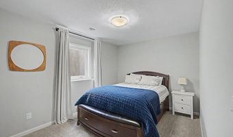 6694 Lakeview Cir NE, Albertville, MN 55301