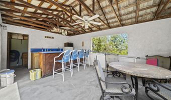 17832 Windsor Ln, Anderson, CA 96007