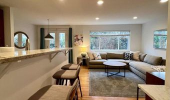 4118 18TH Road N Unit Middle Floor Middle Floor, Arlington, VA 22207