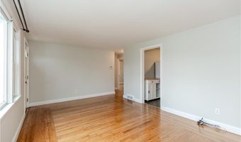 189 Poplar Dr, Cranston, RI 02920