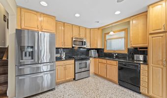 1005 E Orchard St, Arlington Heights, IL 60005