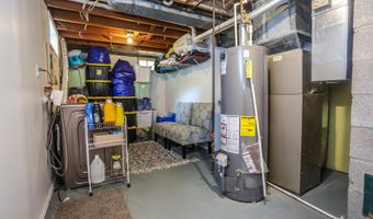 1724 S 1st St, Aberdeen, SD 57401