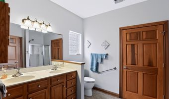 848 Hildebrand Dr, Indianapolis, IN 46217