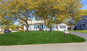 15 Valley View Dr, Cumberland, RI 02864