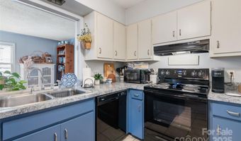 16 Fieldstone Ct, Arden, NC 28704