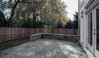 5700 TANGLEWOOD Dr, Bethesda, MD 20817