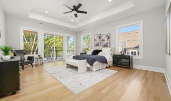 1418 W Maude Ave, Arlington Heights, IL 60004