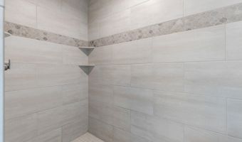 5644 N SUMMERLAND Dr, Appleton, WI 54913