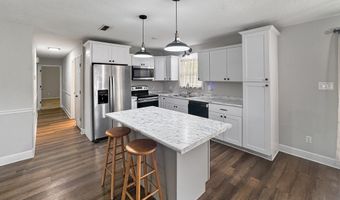 1504 Woodland Dr, Bainbridge, GA 39819