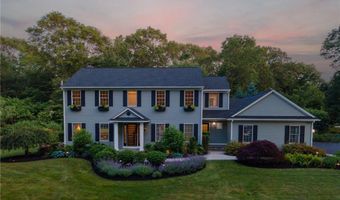 36 Beauchamp Dr, North Kingstown, RI 02874