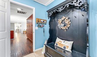 176 Jule St, Apalachicola, FL 32320