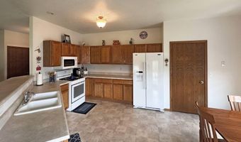 5014 Waller St, Ames, IA 50014