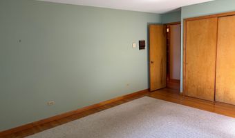 97 Middle River Rd, Danbury, CT 06811