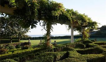 6 Price's Cove Ave, Newport, RI 02840