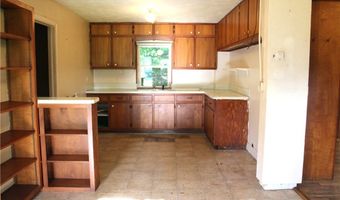 323 Fox Dr, Ashtabula, OH 44004