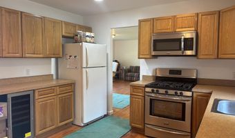 1025 Seaman Ave, Beachwood, NJ 08722