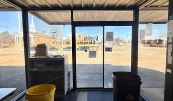 103 S 4th St, Baldwyn, MS 38824