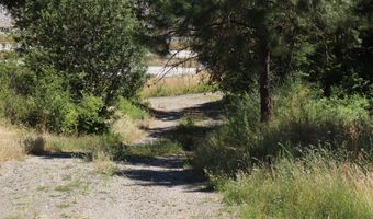 28789 N HIGHWAY 95, Athol, ID 83801