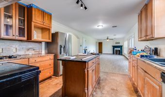 693 Tommys Rd, Sunset, LA 70584