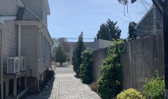 225 Pearl St, Beach Haven, NJ 08008
