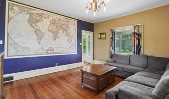 512 N D St, Albia, IA 52531