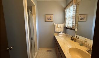 1520 Tropical Cir, Alabaster, AL 35007