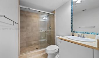 19900 E Country Club Dr 1112, Aventura, FL 33180