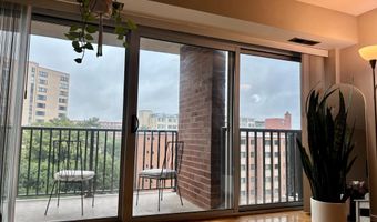 1300 ARMY NAVY Dr 816, Arlington, VA 22202